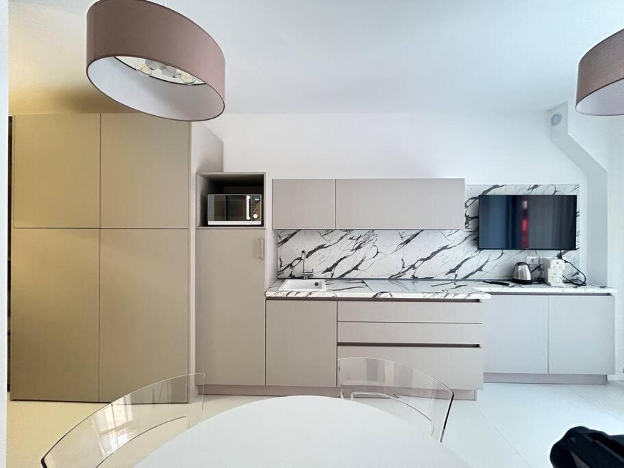 Homeby, Mascarella Patio Apartment โบโลญญา ภายนอก รูปภาพ